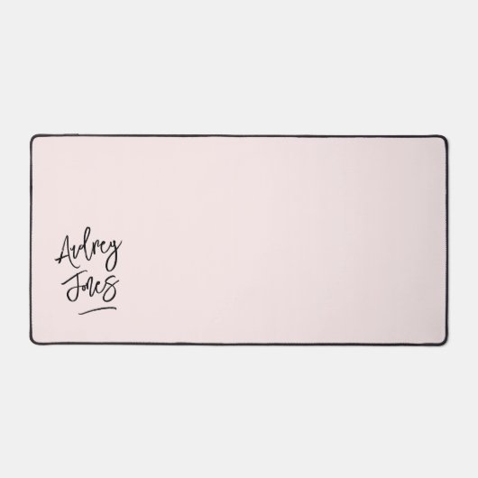 Girly Brush Script Monogram Roze Bureaumat (Voorkant)