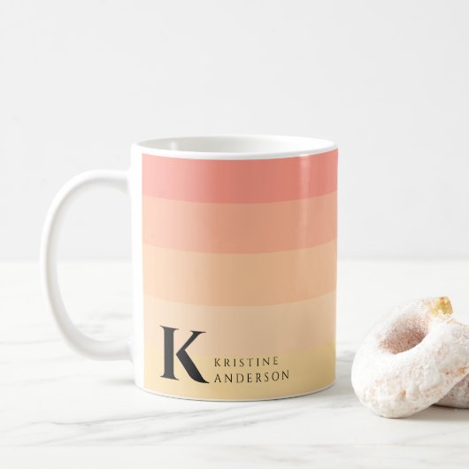 Girly Chic Gentle Peach Ombre Classic Monogram Koffiemok (Met donut)