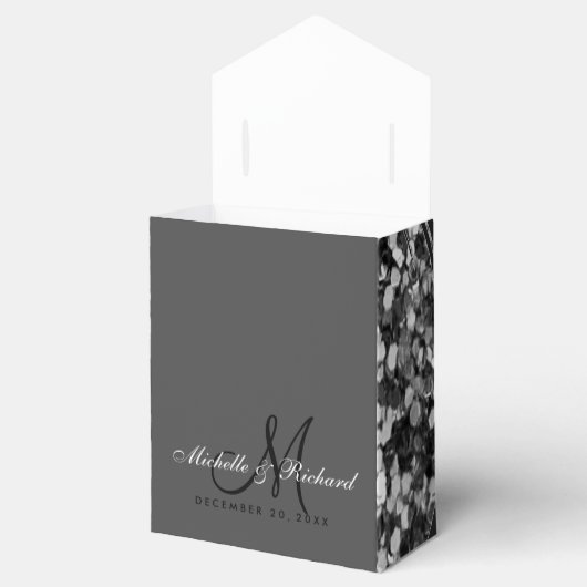 Girly Chic Silver Glitter Monogramed Wedding Bedankdoosjes (Geopend)