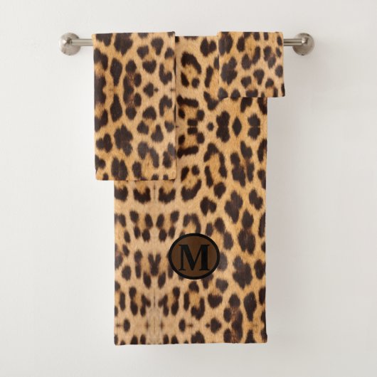 Girly Chic Wild Safari Leopard Print Monogram Bad Handdoek (Insitu)