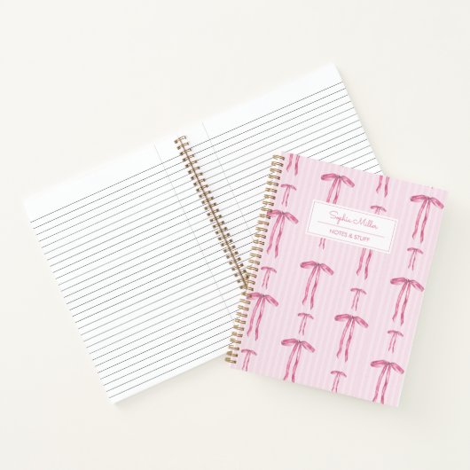 Girly Coquette Pink Bow Monogram Naam Notitieboek (Binnen)