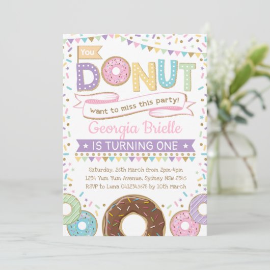 Girly Donut Uitnodiging Donut Verjaardag Sprinkles (Staand voorkant)