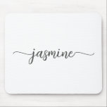 Girly Eenvoudige Witte Gepersonaliseerde Monogramn Muismat<br><div class="desc">Girly Zwart en Wit Eenvoudig Minimalistisch Monogram Naam Handtekening Script Aangepaste gepersonaliseerde muismat. Deze ontwerpen hebben uw voornaam in een mooie handgeschreven stijl zwart schrift op witte achtergrond. Deze zijn eenvoudig aan te passen. Geweldig stijlvol vrouwelijk geschenk voor verjaardag, bruidsfeest, Moederdag, 16e verjaardag en het is voor de meid die...</div>