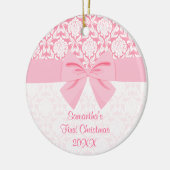 Girly Elegant Pink Damask Wrap Bow First Kerstmis Keramisch Ornament (Links)