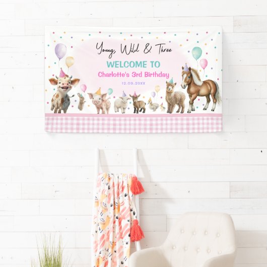 Girly Farm Dieren | Young Wild en drie jaar Spandoek (Insitu)
