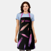 Girly Feathers Zwart Roze Kalligrafie Tekst Schort (Gedragen)