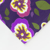 Girly Floral Pansies Pattern Paarse Monogram Fleece Deken (Hoek)