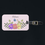 Girly Flowers and Butterfly Pastel Pink Name Bagagelabel<br><div class="desc">bloemillustratie op pastelroze gepersonaliseerd bagagelabel (achtergrondkleur kan worden gewijzigd)</div>