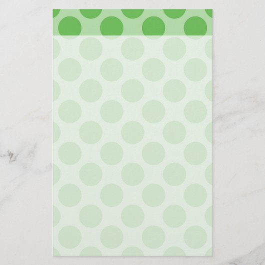 Girly Fun Cute Green Polka Dots Pattern on Green Briefpapier (Voorkant)