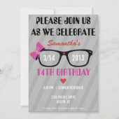 Girly Geek Glasses & Hearts Birthday Invitation Kaart (Voorkant)