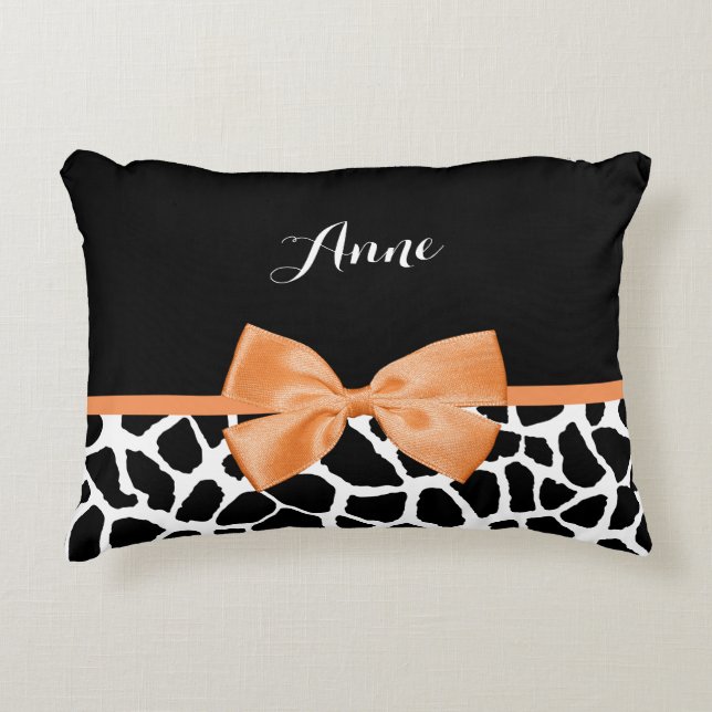 Girly Giraffe print Oranje lintje met naam Decoratief Kussen (Voorkant)