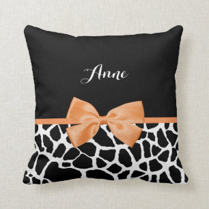 Girly Giraffe print Oranje lintje met naam Kussen