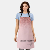 Girly Glitter Blush Roze Eenvoudige Monogram Naam  Schort (Gedragen)
