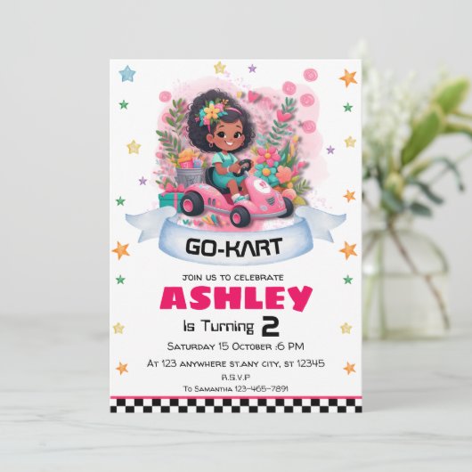 Girly Go Kart Uitnodiging voor verjaardag (Staand voorkant)