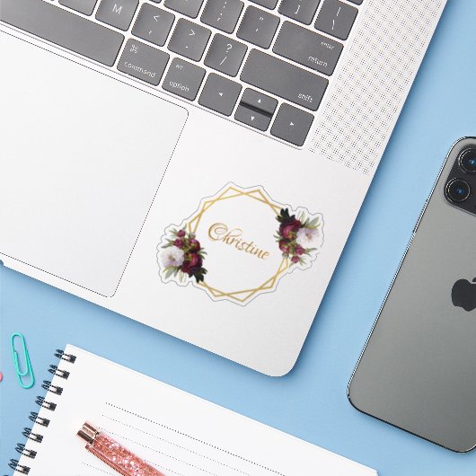 Girly Gold Bourgogne Pioenen Naam Floral Geometric Sticker (Laptop met iPhone)