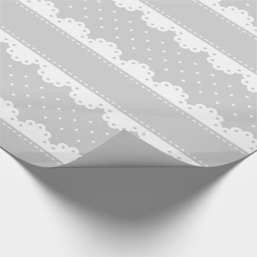 Girly Gray and White Polka Dot Lace Pattern Cadeaupapier (Hoek)
