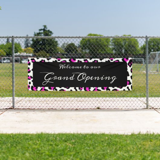 Girly Hot Pink Black en White Leopard Spot Spandoek (Insitu)