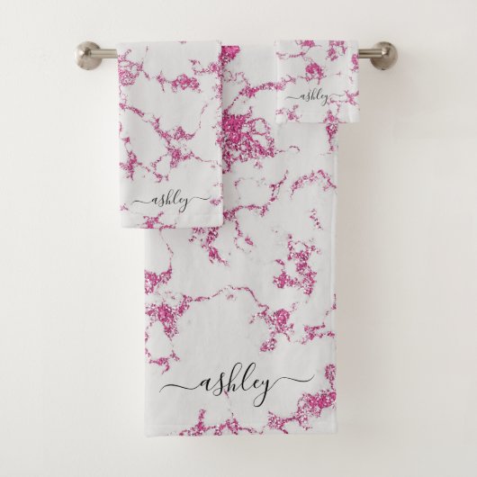 Girly Hot Pink Magenta Glitter Marble Script Naam Bad Handdoek (Insitu)