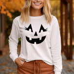 Girly Jack O Lantern Pumpkin Face Halloween T-shirt<br><div class="desc">Viel Halloween in stijl met dit girale pompoen shirt. Deze leuke jack van het T-shirt van lantaarns voor vrouwen heeft een glanzende tand en geweldige wimpers!</div>