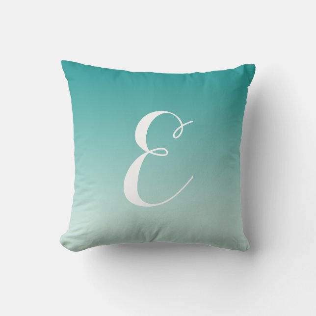 Girly Modern Blauwgroen Aqua Ombre Custom Monogram Kussen (Voorkant)