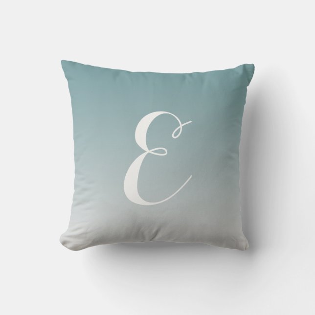 Girly Modern Blauwgroen Ombre Custom Monogram Buitenkussen (Voorkant)