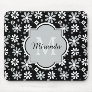 Girly Monogram Black White Daisy Flowers met naam Muismat