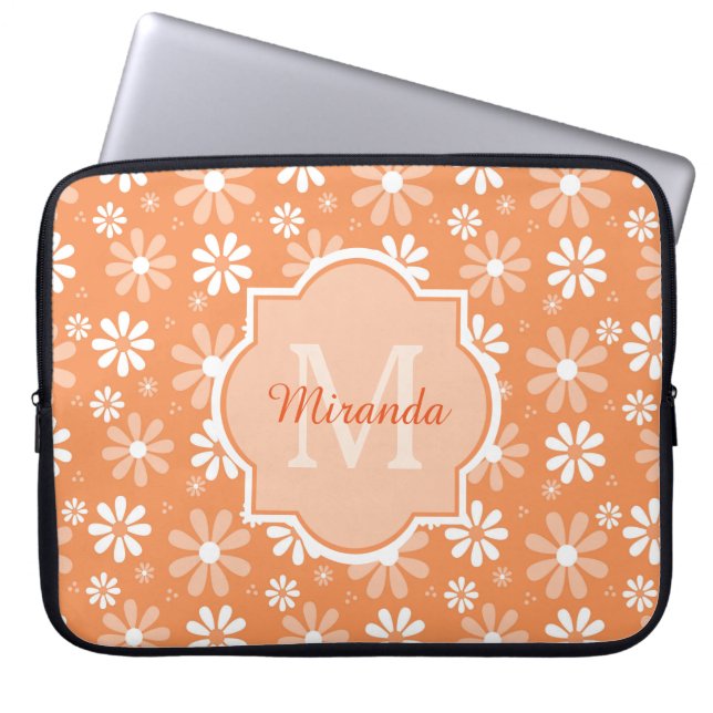 Girly Monogram Cute Oranje Daisy Flowers en Name Laptop Sleeve (Voorkant)