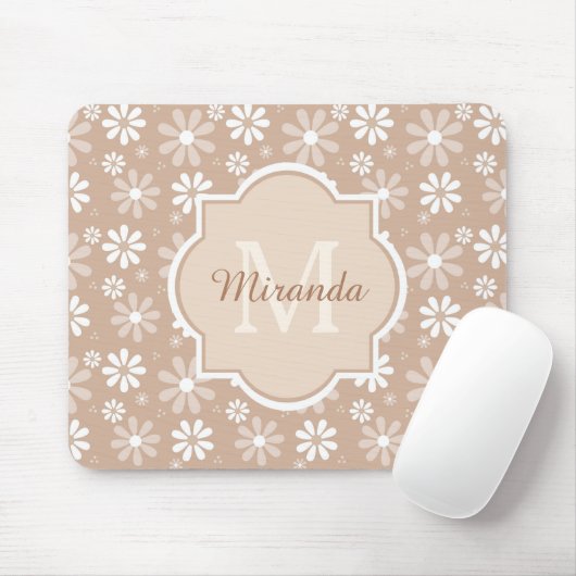 Girly Monogram Cute Tan Daisy Flowers en Name Muismat (Met muis)