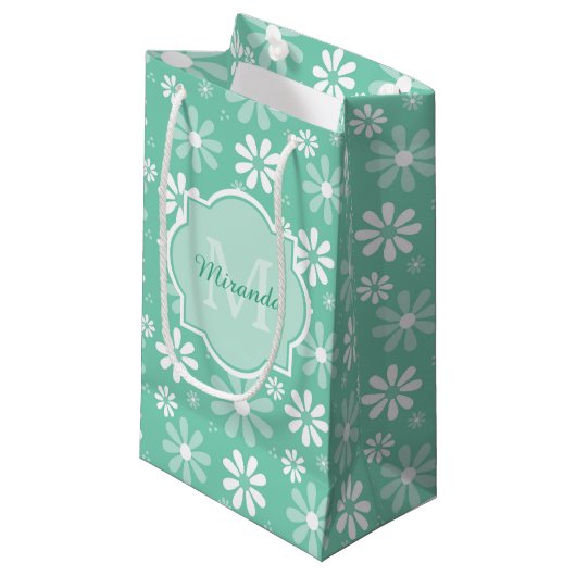 Girly Monogram Mint White Daisy Flowers met naam Klein Cadeauzakje (Voorkant Gekanteld)