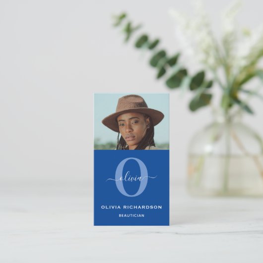 Girly Monogram Script Naam Blauw Wit Job Verticaal Visitekaartje (Staand voorkant)