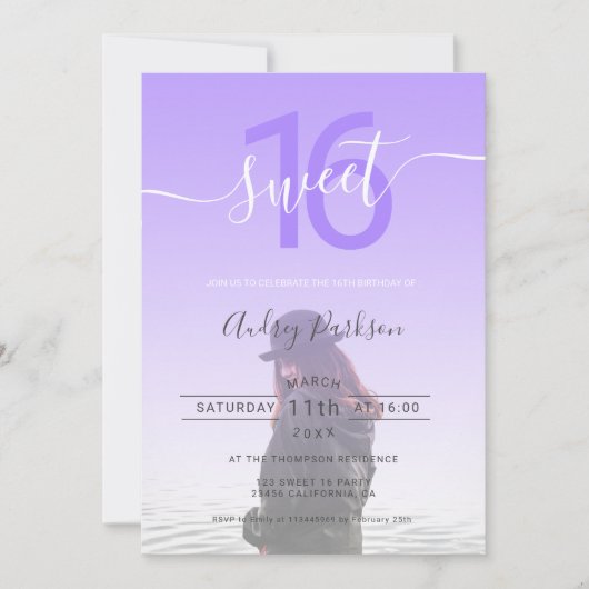 girly paarse gradiënt ombre fotoscript sweet 16 kaart (Voorkant)