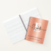 Girly Perzik Geborsteld Metalen Script Naam Monogr Notitieboek (Binnen)