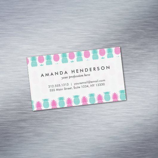 Girly Pink Blauwgroen Tropisch Pineappelpatroon Magnetisch Visitekaartje (Voorbeeld)