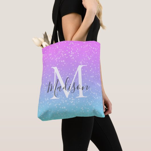 Girly Pink Blue Rainbow Star Glitter Monogram Naam Tote Bag (Dichtbij)