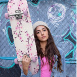Girly Pink Cherry Blossom Floral Persoonlijk Skateboard<br><div class="desc">Cute pink girly cherry blossom design voor haar. Een mooi cadeau voor tieners meisjes. Ontworpen met gelaagde afbeeldingen, kunt u uw eigen aangepast skateboard creëer. U kunt verder aanpassen door "aan te passen"en aan de laagsectie te navigeren om de afbeeldingen te uitzichten en de achtergrondkleur of de grootte van de...</div>