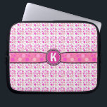 Girly Pink Dot Monogram Patroon Laptop Sleeve<br><div class="desc">Deze schattige,  girale laptophoes is een roze polldots voor shows en een ruimte die u kunt personaliseren / aanpassen. Voeg gewoon je eigen monogram/initiaal toe in het veld 'Personalize it'. Het is een helder,  kleurrijk,   patroon dat een geweldig aangepast cadeau zou zijn voor een stijlvolle,  trendy dame.</div>
