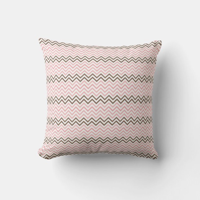 Girly Pink en Brown Chevron Kussen (Voorkant)