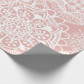 Girly Pink en White Mandala Pattern Cadeaupapier (Hoek)
