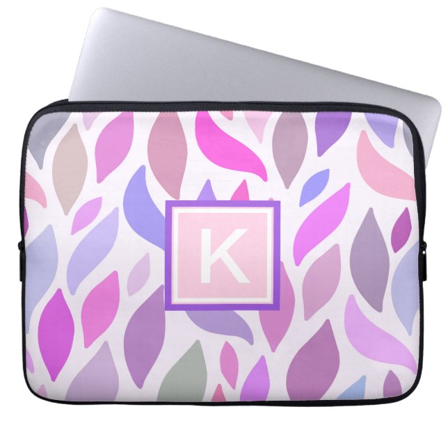 Girly Pink Modern Botanical Pattern Monogram Laptop Sleeve (Voorkant)