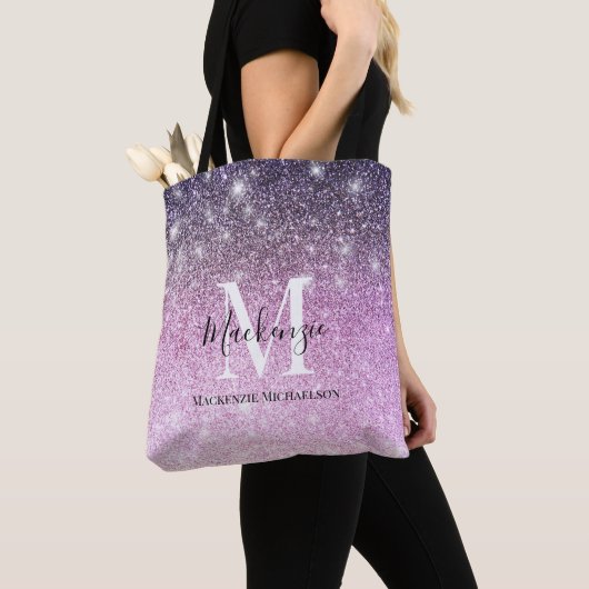Girly Pink Paarse Ombre Glitter Monogram Naam Tote Bag (Dichtbij)