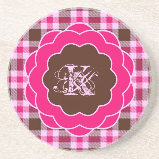Girly Pink Plaid Monogram Scalloped Lijst Zandsteen Onderzetter (Voorkant)