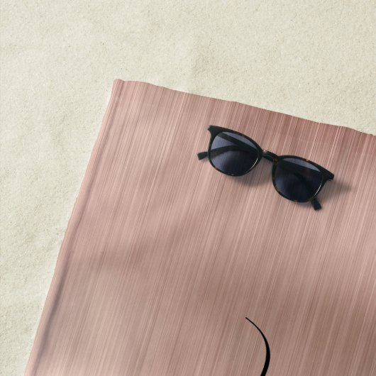 Girly Pink Rose Gold Brushed Metal Script Monogram Strandlaken (In situ)