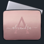 Girly Pink Rose Gold Mongram Ombre Gradient Laptop Sleeve<br><div class="desc">Girly Pink Rose Gold Mongram Ombre Gradient Elegant Monogram Laptop Computer Hoesje. Dit monogrammed hoesje kan worden aangepast om uw initiaal en voornaam op te nemen.</div>