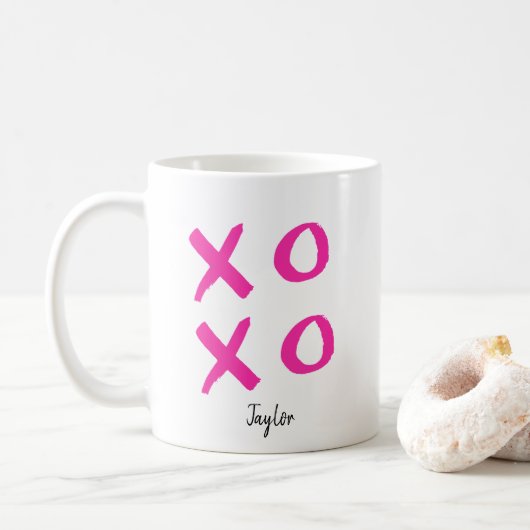 Girly Pink Xoxo Aangepaste Valentijnse zorg Koffiemok (Met donut)