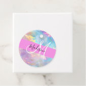 Girly Rainbow Holografische Iridescent Monogram Na Bedankjes Labels (In situ)