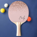 Girly Roos Gold Blush Pink Glitter Monogram Tafeltennisbatje<br><div class="desc">Roos Gold - Blush Pink Ping Pong Paddle. Dit maakt de perfecte liefhebbende 16 verjaardag,  bruiloft,  vrijgezellenfeest,  verjaardagsdag,  baby shower of vrijgezellenfeest voor iemand die van luxe glam en stijl houdt.</div>