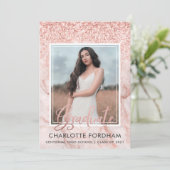 Girly Roos Gold Photo Graduation Party Invitation Aankondiging (Staand voorkant)