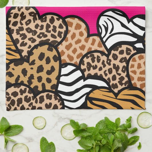 Girly Roze Speelse Dierenprint Harten Naam Theedoek (Gevouwen)