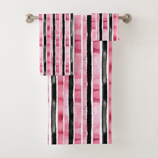 Girly roze wit zwart strepen bad handdoek (Insitu)