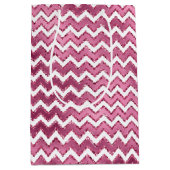 Girly Roze Witte Zigzag Stripes Medium Cadeauzakje (Voorkant)